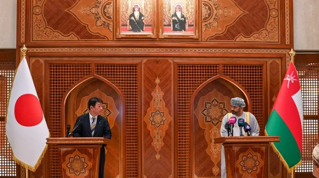 Oman and Japan call for regional de-escalation