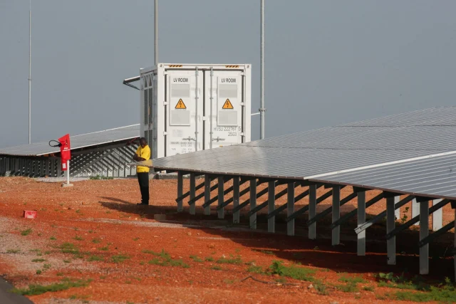 Omans United Solar completes polysilicon fundraising