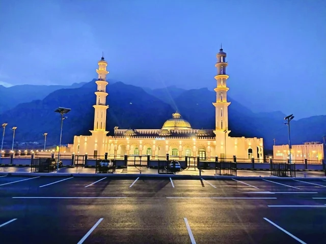 OMR1m Sant Mosque opens as Bahla community landmark