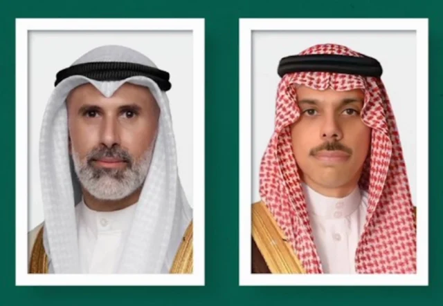 Saudi and Kuwaiti ministers review regional de-escalation