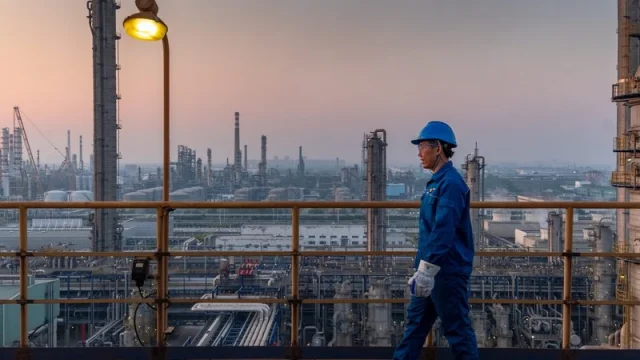 Saudi petrochemical results diverge as supply chains disrupt sales