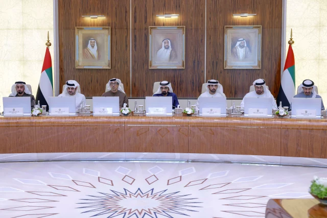 UAE Cabinet marks twenty years of government transformation