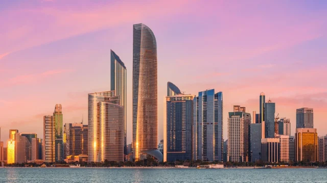 UAE non-oil PMI rises to 55.3 in August
