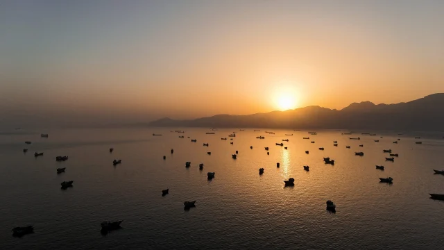 US reviews Oman plan for Hormuz transit